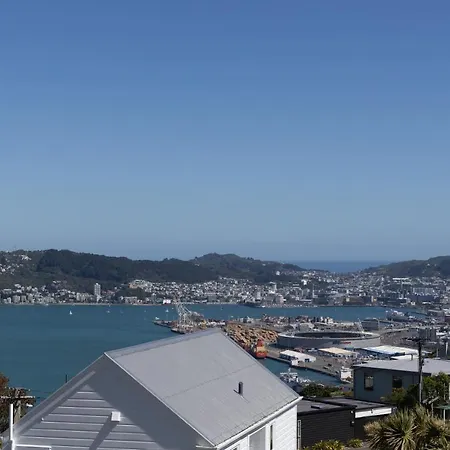 Khandallah Harbour View Bnb